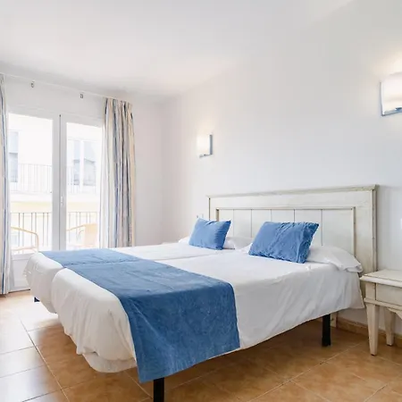 Hostal Hpc Porto Colom-2